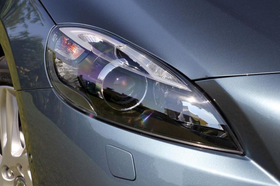  Volvo V40 2012 года  (фото 126 из 183)